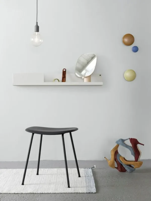 Artek Sitzgelegenheiten-Muuto Hocker Fiber, Rohrgestell, schwarz