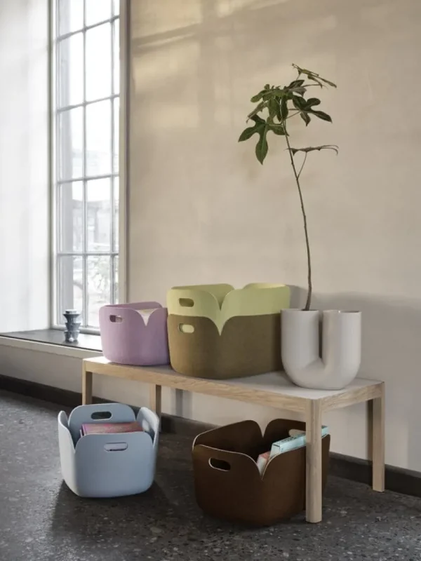 Muuto Vasen-Kink Vase, H 39 cm, sand