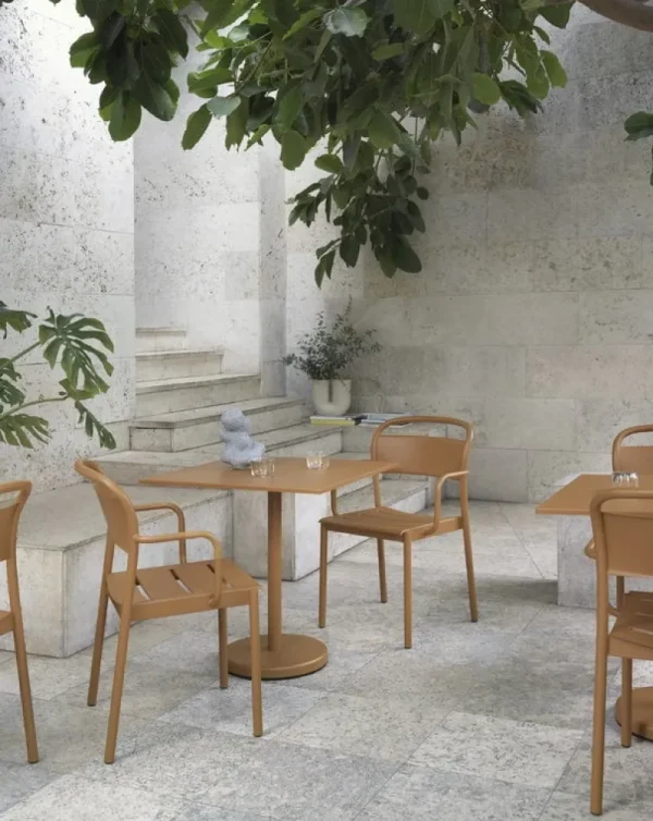 Muuto Terrassenmöbel^Linear Steel Cafétisch 70 x 70 cm, Burnt Orange