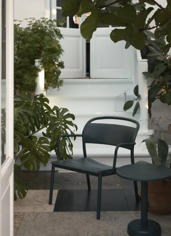 Muuto Terrassenmöbel^Linear Steel Lounge-Armlehnstuhl, Schwarz
