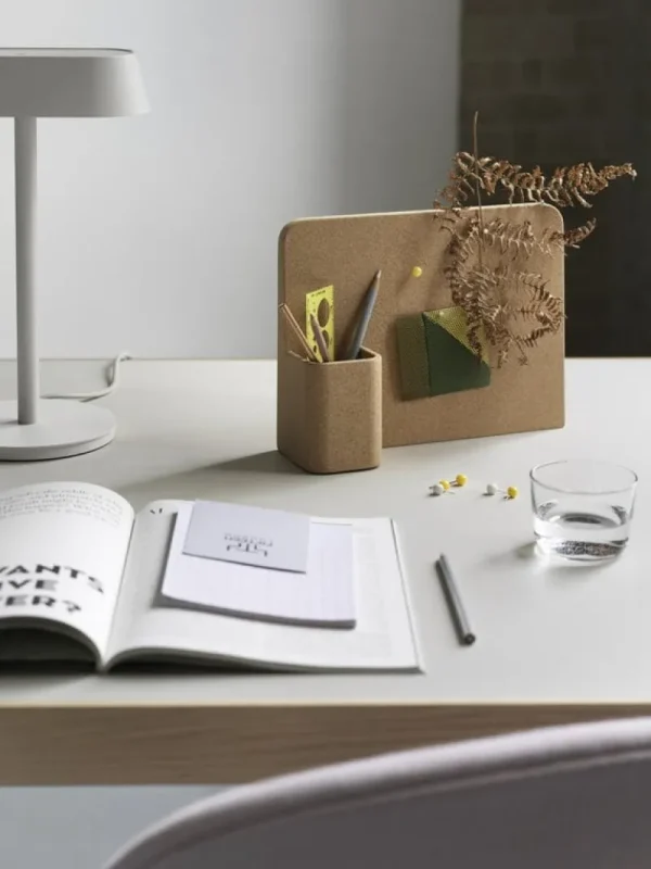 Muuto Bürobeleuchtung | Schreibtischlampen^Linear Tischleuchte, Grau