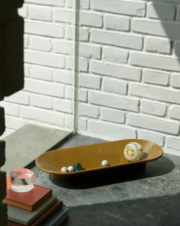 Muuto Dekorationsgegenstände^Mere Schale, 51,5 x 21,5 cm, Braungrün