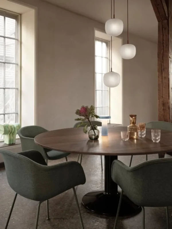 Vitra Tische-Muuto Midst Tisch, 160 cm, Eiche dunkel geölt - Schwarz