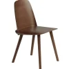 Vitra Sitzgelegenheiten-Muuto Nerd Stuhl, Dunkelbraun gebeizt