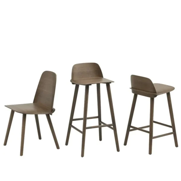 Vitra Sitzgelegenheiten-Muuto Nerd Stuhl, Dunkelbraun gebeizt