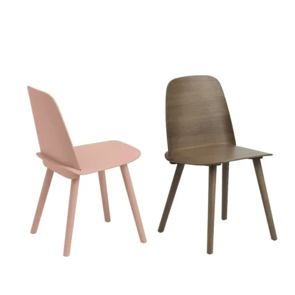 Muuto Sitzgelegenheiten-Nerd Stuhl, hellrosa