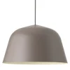 HAY Deckenleuchten-Muuto Pendelleuchte Ambit 40 cm, taupe