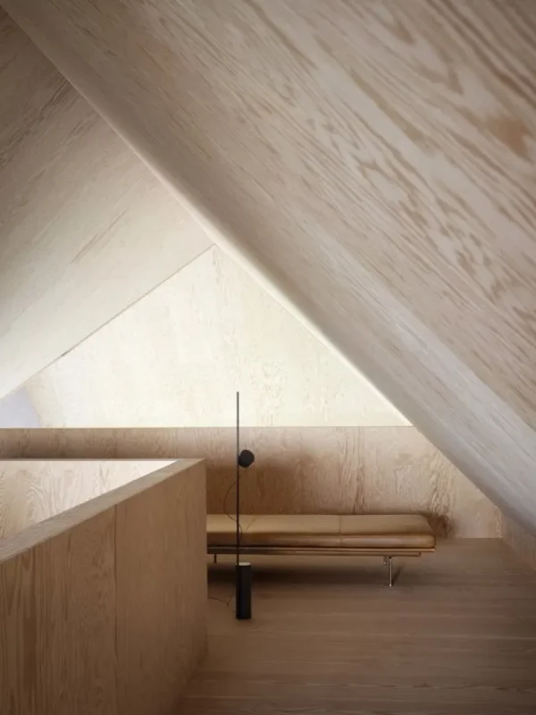Flos Stehleuchten-Muuto Post Stehleuchte, schwarz