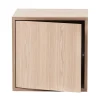 Muuto Regale | Tische-Regalmodul Stacked mit Tür, mittel, Eiche
