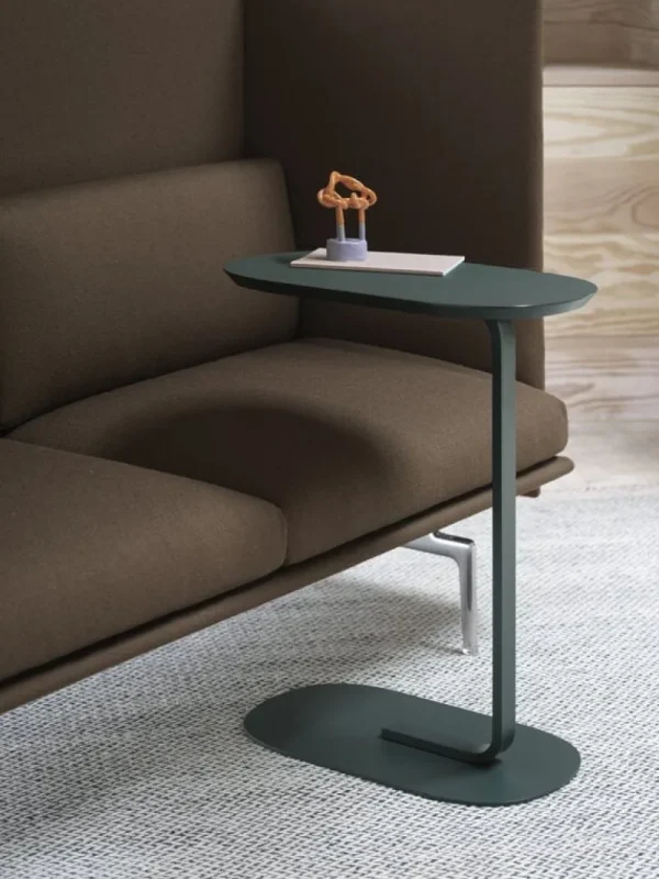 Artek Tische-Muuto Relate Beistelltisch, Höhe: 73,5 cm, Dunkelgrün