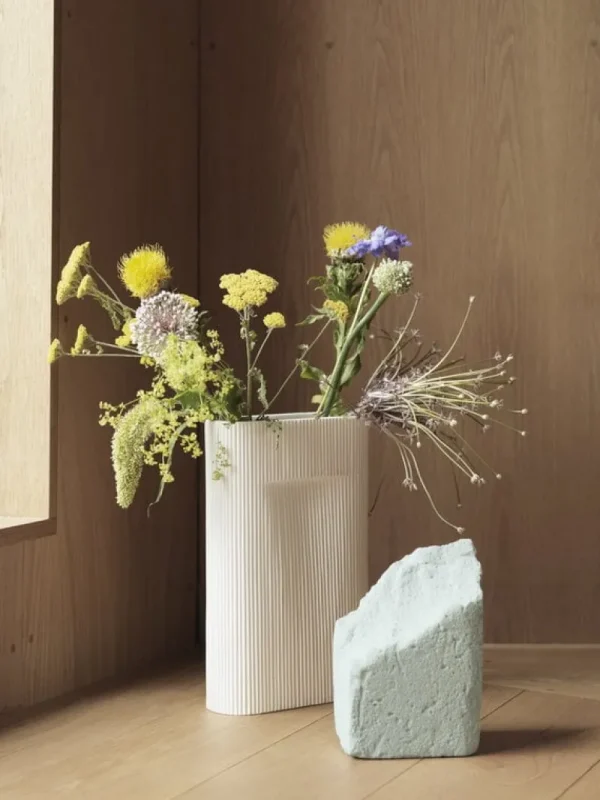 Muuto Vasen-Ridge Vase, klein, cremeweiß