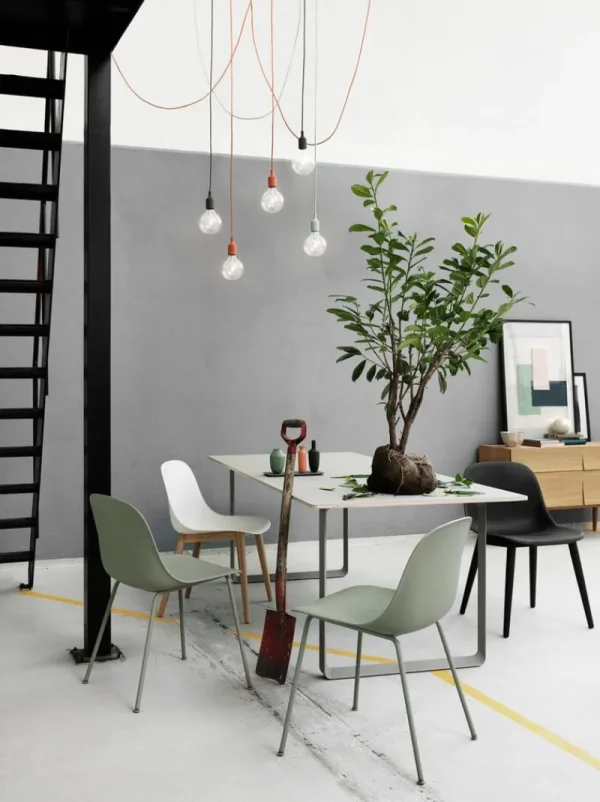 Artek Sitzgelegenheiten-Muuto Stuhl Fiber, Rohrgestell, grau