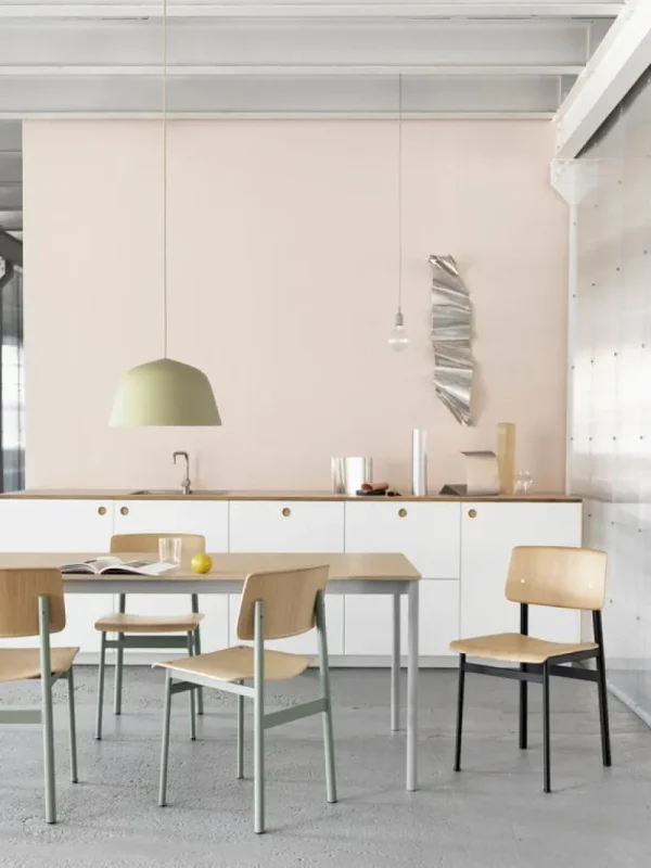 Normann Copenhagen Sitzgelegenheiten-Muuto Stuhl Loft, schwarz – Eiche