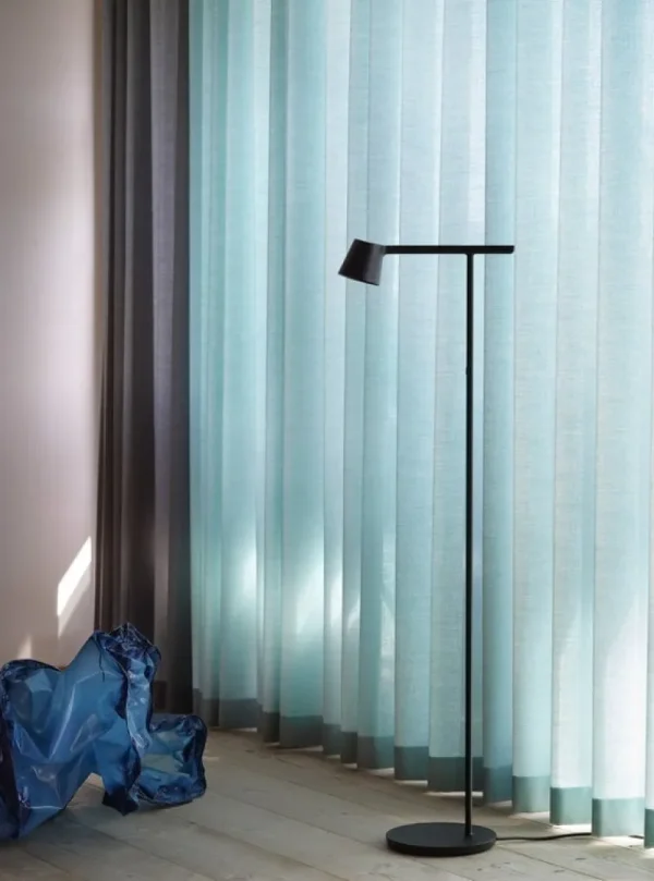 Tala Stehleuchten-Muuto Tip Stehleuchte, Schwarz