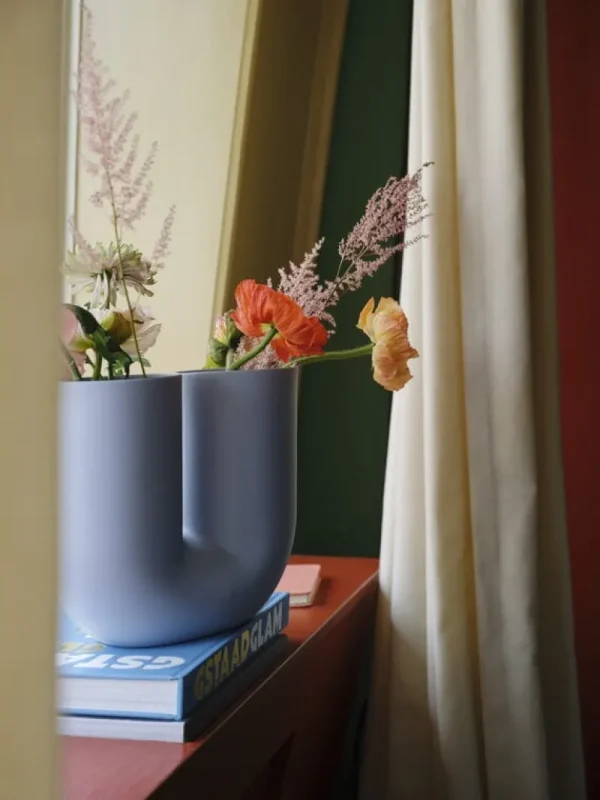 Vitra Vasen-Muuto Vase Kink, hellblau