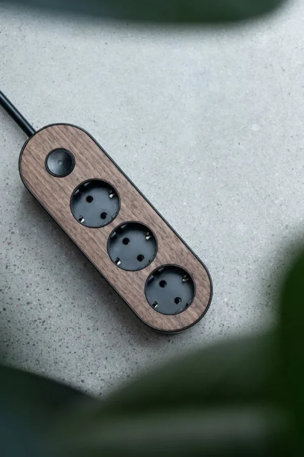 MyNolla Elektroartikel^Steckerleiste, Schwarz - Walnuss