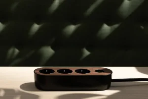 MyNolla Elektroartikel^Steckerleiste, Schwarz - Walnuss