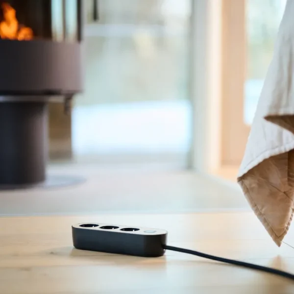 MyNolla Elektroartikel^Steckerleiste, Schwarz - Eiche