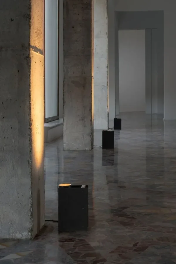 Tom Dixon Tischlampen-Nemo Lighting Plint Steh-/Tischleuchte, Schwarz