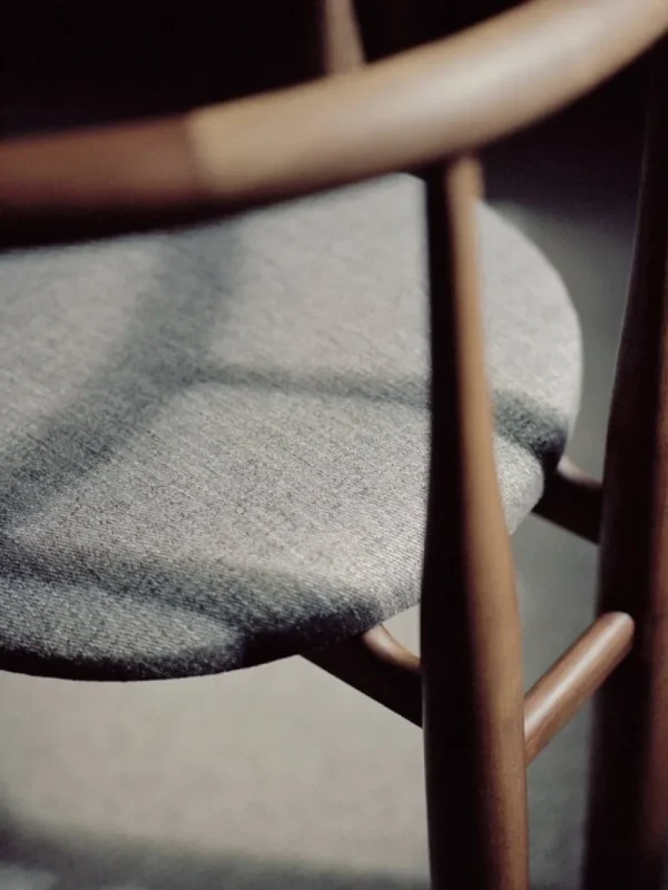 Carl Hansen & Su00f8n Sitzgelegenheiten-New Works Bukowski Stuhl, Walnuss - Carnarvon 022