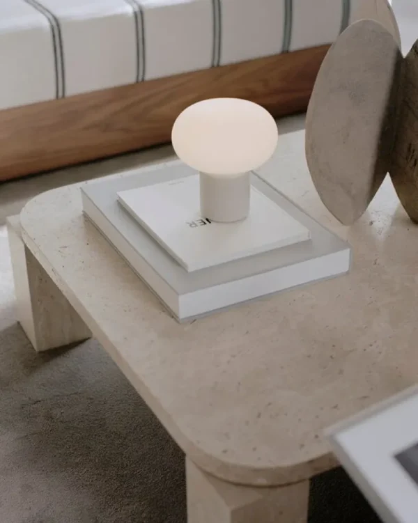 New Works Außenbeleuchtung | Außenleuchten^Karl-Johan Tischleuchte, tragbar, Hellgrau