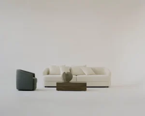Audo Copenhagen Tische-New Works Mass Couchtisch, hoch, Nussbaum