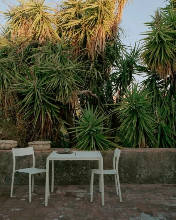 New Works Terrassenmöbel | Tische^May-Tisch, 85 x 85 cm, Hellgrau