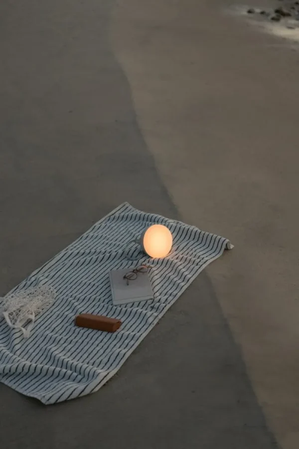 New Works Außenbeleuchtung | Außenleuchten^Sphere Leuchte, tragbar, warmes Grau
