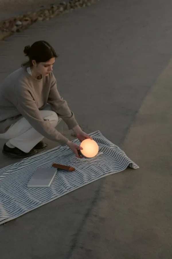 New Works Außenbeleuchtung | Außenleuchten^Sphere Leuchte, tragbar, warmes Grau