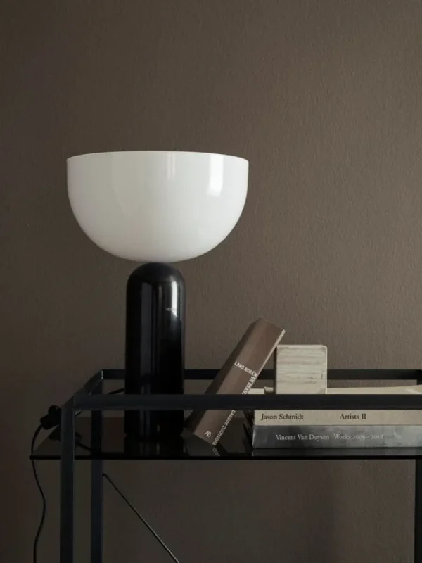 New Works Tischlampen-Tischleuchte Kizu groß, schwarzer Marmor