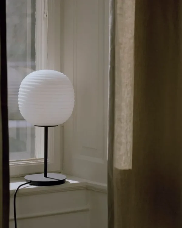 Muuto Tischlampen-New Works Tischleuchte Lantern, mittelgroß