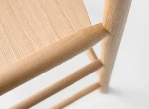 Artek Sitzgelegenheiten-Nikari Akademia High Barhocker, 65 cm, lackierte Eiche
