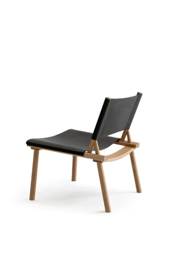 GUBI Sitzgelegenheiten-Nikari December Loungesessel, Eiche - schwarzes Leder