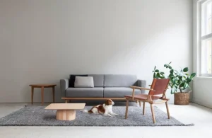 Yrju00f6 Kukkapuro Sitzgelegenheiten-Nikari Loungestuhl December, Eiche/cognacbraunes Leder