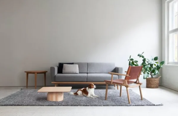 Yrju00f6 Kukkapuro Sitzgelegenheiten-Nikari Loungestuhl December, Eiche/cognacbraunes Leder