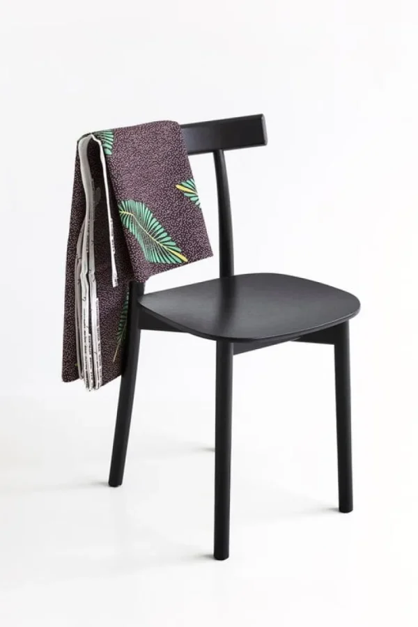 Muuto Sitzgelegenheiten-Nine Skinny Stuhl, schwarz gebeizte Esche