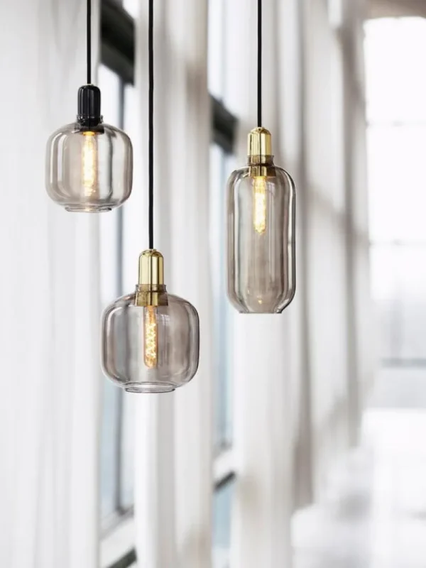 Normann Copenhagen Deckenleuchten-Amp Pendelleuchte, klein, rauchgrau/schwarz