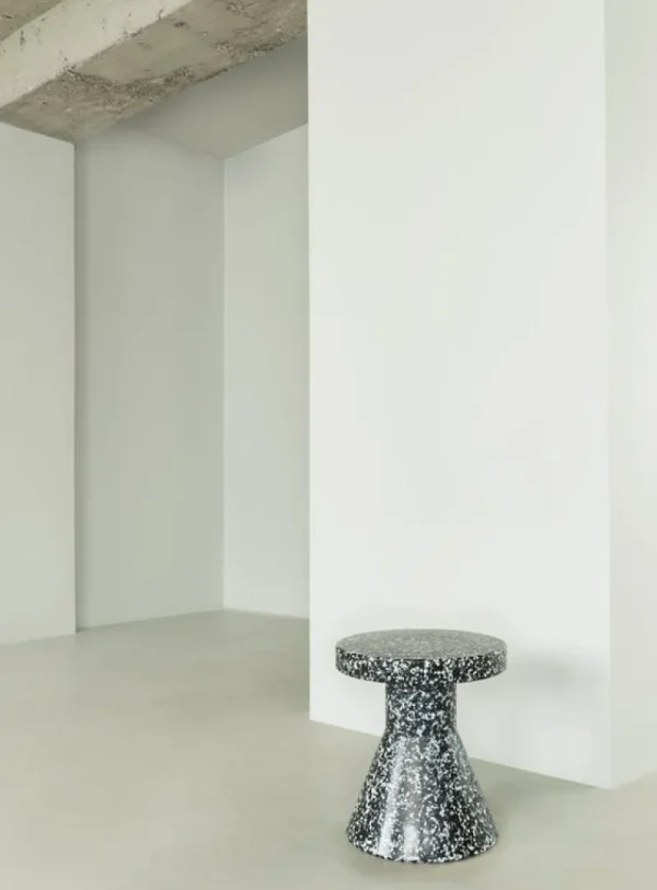 Normann Copenhagen Terrassenmöbel | Tische^Bit Hocker, Kegel, Schwarz - Weiß
