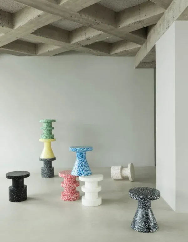 Normann Copenhagen Terrassenmöbel | Tische^Bit Hocker, Kegel, Schwarz - Weiß