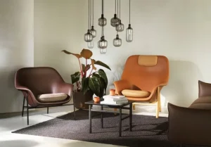 Woodnotes Sitzgelegenheiten-Normann Copenhagen Drape Loungesessel, niedrig, Leder braun- Hallingdal 270 - Schw.