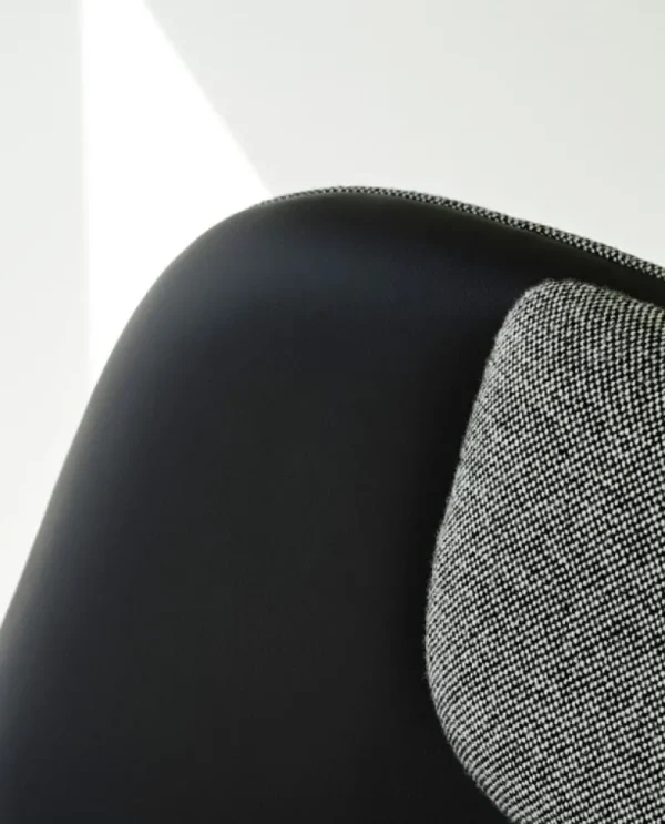 Normann Copenhagen Sitzgelegenheiten-Drape Loungesessel, Kopfst., Leder schw.- Hallingdal 166- Schw.