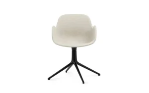 Normann Copenhagen Bürostühle | Sitzgelegenheiten^Form Swivel 4L Armlehnstuhl, Schwarz - Main Line Flax 20