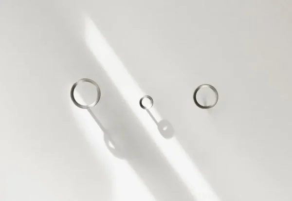 Normann Copenhagen Garderoben Und Kleiderbügel^Loop Haken, groß, gebürstetes Zink