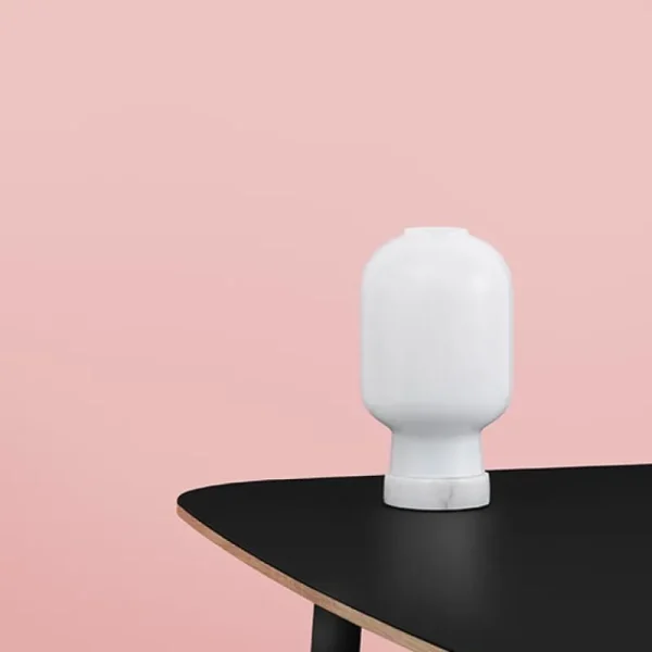 Petite Friture Tischlampen-Normann Copenhagen Tischleuchte Amp, weiß