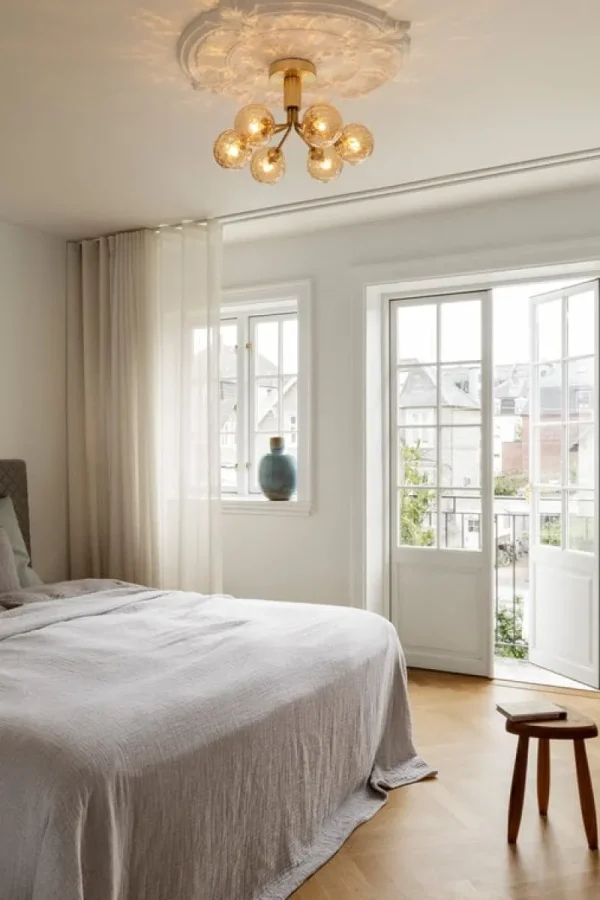 Normann Copenhagen Deckenleuchten-Nuura Apiales 6 Deckenleuchte, gebürstetes Messing - Goldfarben