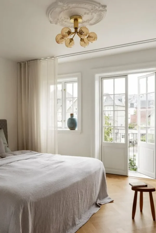 Normann Copenhagen Deckenleuchten-Nuura Apiales 6 Deckenleuchte, gebürstetes Messing - Goldfarben