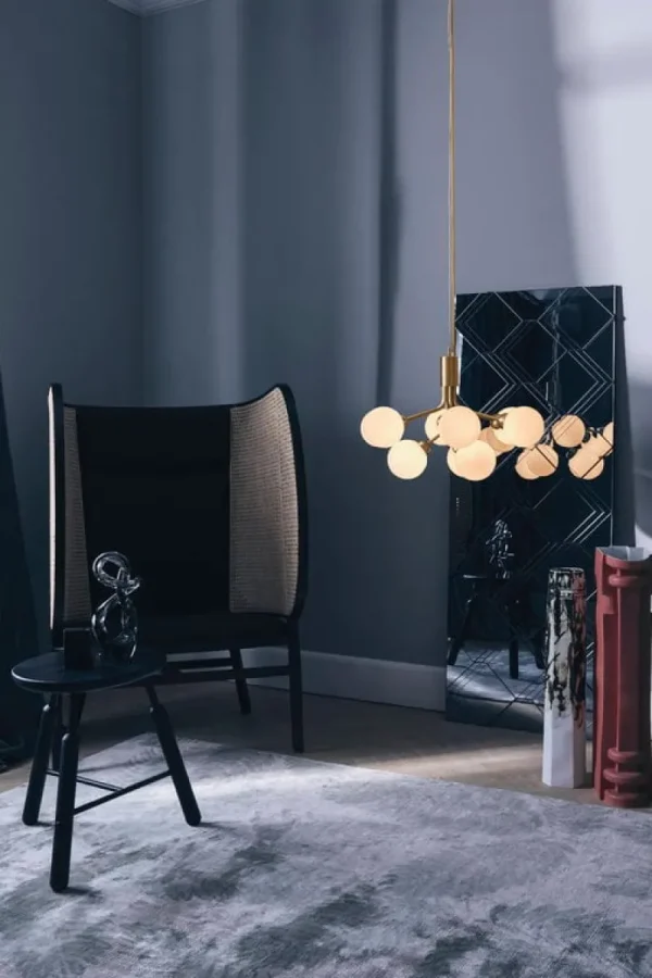 Artek Deckenleuchten-Nuura Apiales 9 Pendelleuchte, gebürstetes Messing/opalweiß