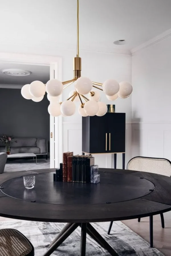 Normann Copenhagen Deckenleuchten-Nuura Apiales 18 Pendelleuchte, gebürstetes Messing/opalweiß