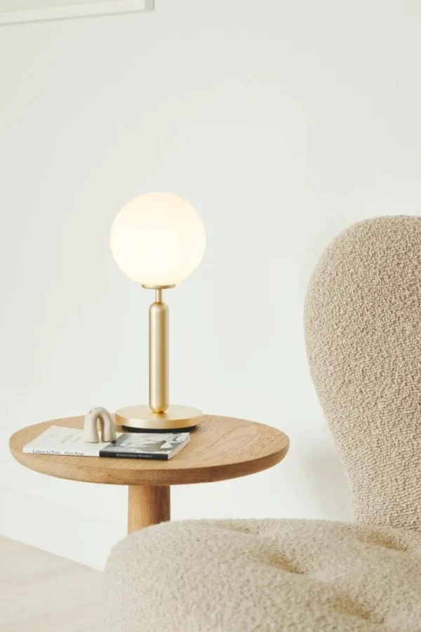 TIPTOE Tischlampen-Nuura Miira Tischleuchte, Messing - Opalweiß