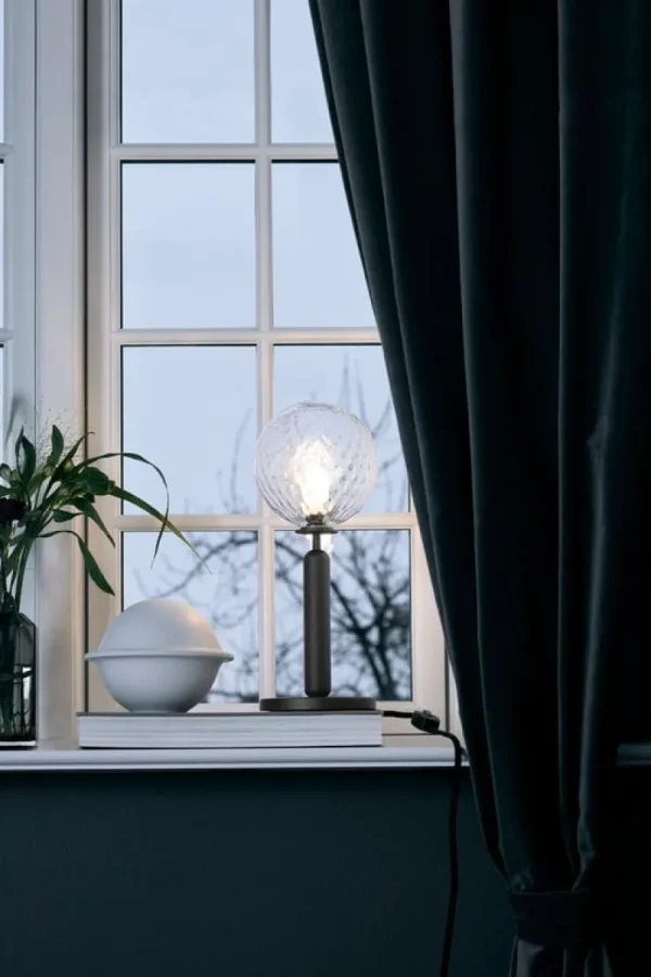 Nuura Tischlampen-Tischleuchte Miira, steingrau – klar